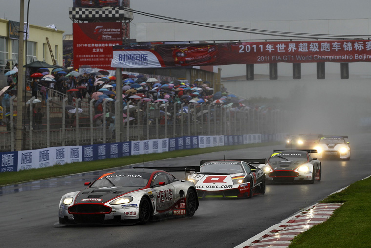 Aston Martin DBR9 Race Scene Picture